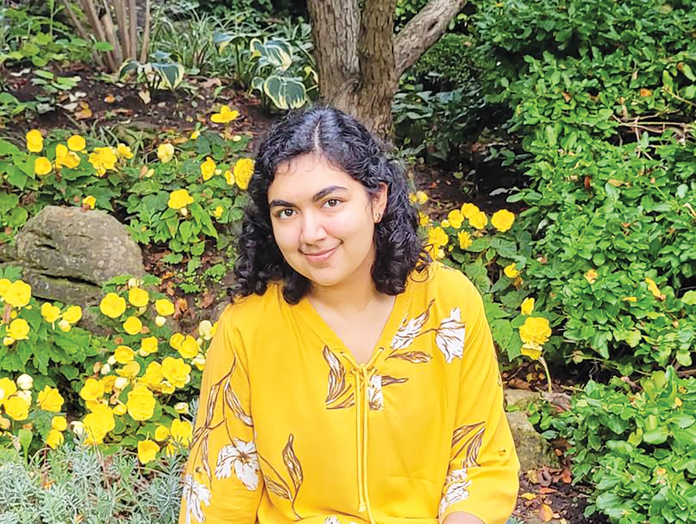 Cover story top yellow top